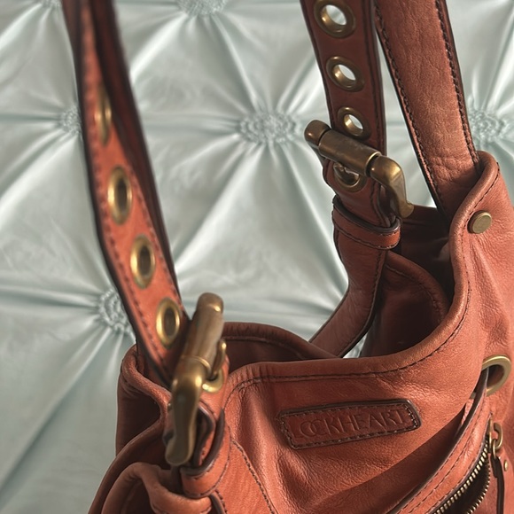 Leather shoulder bag - Picture 6 of 7